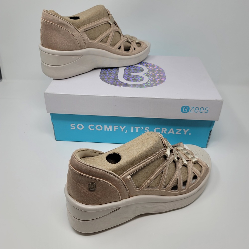 Bzees Sapphire Washable Gladiator Sandal Irish Creme Champagne Beige SlipOn 7.5M